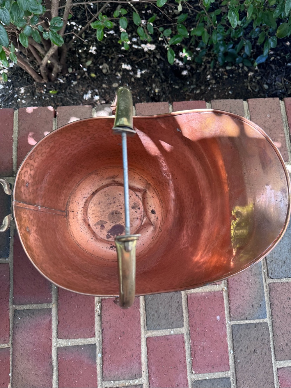 Antique Hammered Copper Helmet Coal Scuttle Brass Lion Head Fireplace Bucket - Picture 8 of 16
